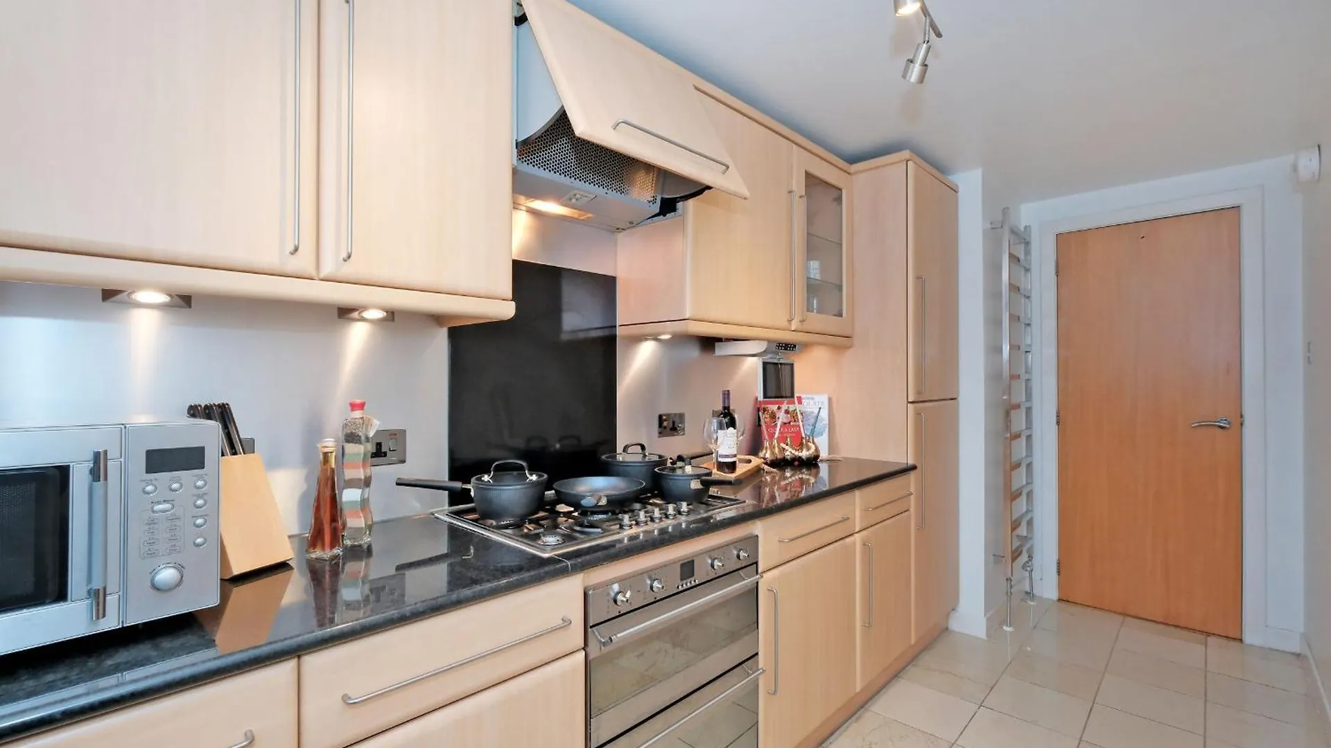 Riverview-2Br-Sleeps4-Citycentre-Parking-Fastwifi Aberdeen Appartement